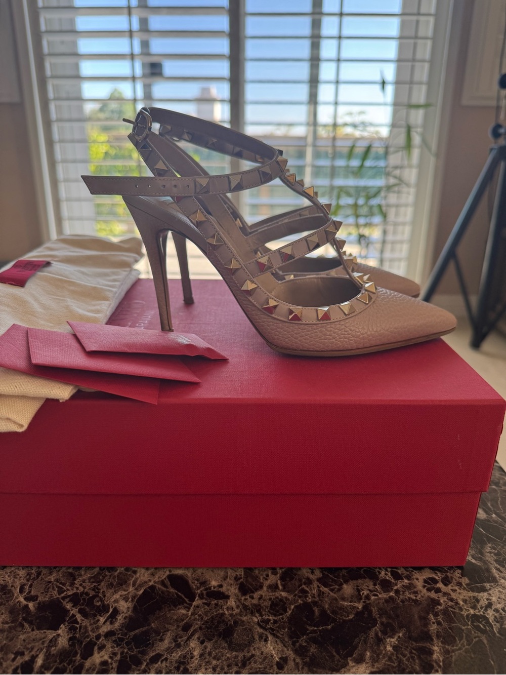 Valentino Rockstud Caged Pumps Poudre Size 35.5